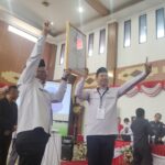 Pasangan Fransiskus Diaan - Sukardi saat mendapatkan nomor urut 1