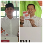 Kedua Calon Bupati Kapuas Hulu Nomor Urut 1 dan 2 yakni Fransiskus Diaan dan Wahyudi Hidayat saat mencoblos di TPS masing-masing