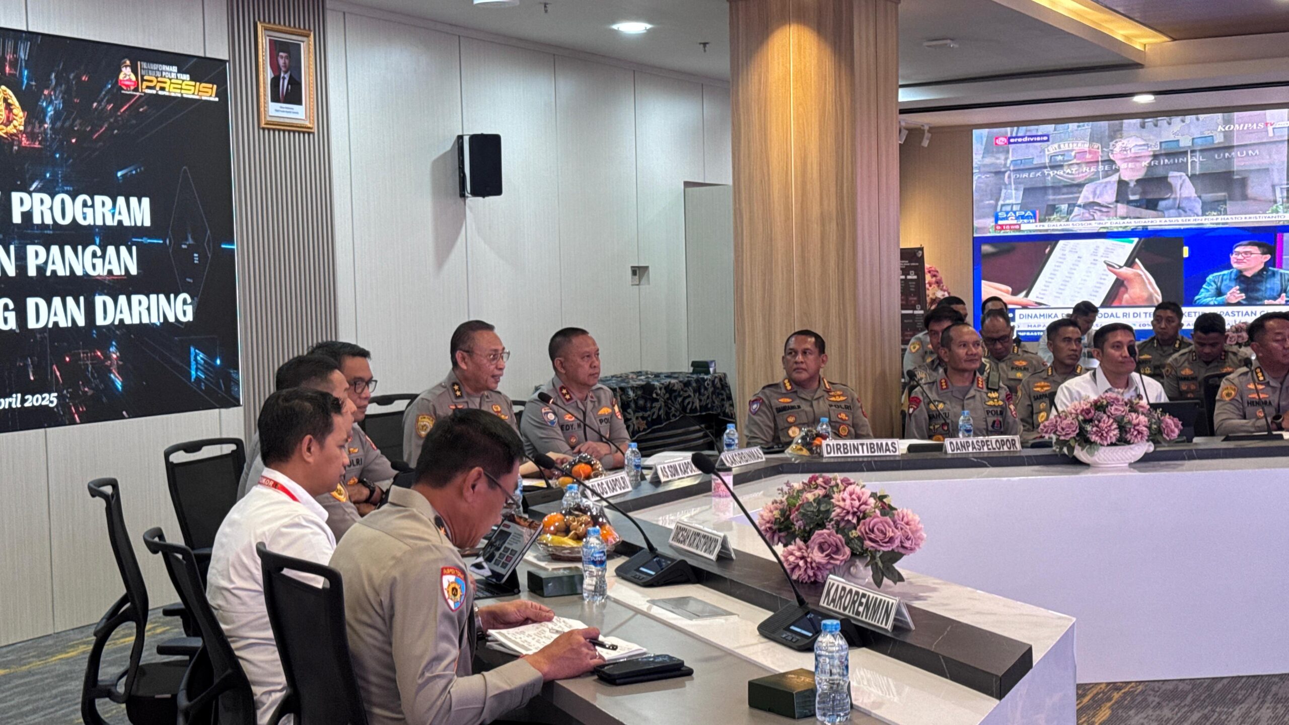 analisis dan evaluasi (Anev) yang dilaksanakan pada hari Senin, 28 April 2025, secara daring dan luring dipimpin langsung oleh As SDM Kapolri Irjen Pol. Anwar, As Logistik Kapolri Irjen Suwondo Nainggolan, Kakorbinmas Baharkam Polri Irjen Pol. Edy Murbowo dan Wakaposko Gugus Tugas merangkap Karobinkar SSDM Polri Brigjen Pol. Langgeng Purnomo. Secara daring, dihadiri gugus tugas Polri pada tingkat Polda oleh seluruh Wakapolda, Karo SDM, Dirbinmas, Dansat Brimob dan pada tingkat Polres dipimpin langsung oleh para Kapolres yang hadir seluruh Indonesia