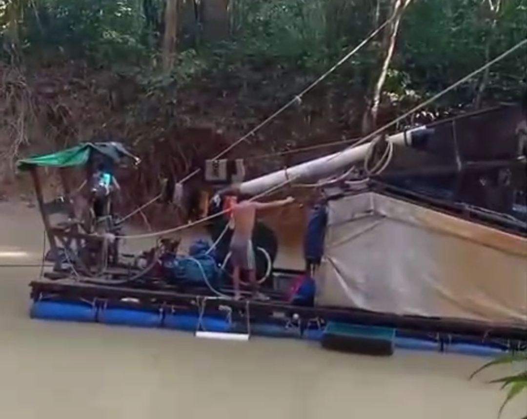 Aktifitas PETI di perairan Sungai Antu Desa Bekuan Kecamatan Seberuang masih terjadi