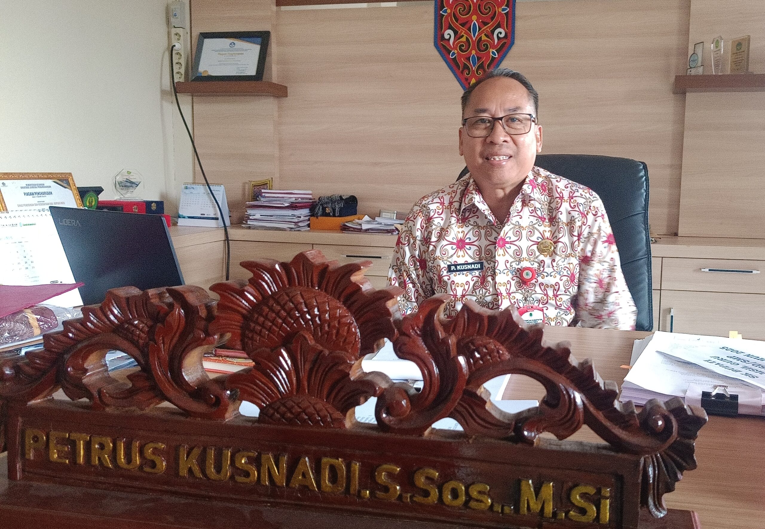 Petrus Kusnadi Kepala Dinas Pendidikan dan Kebudayaan Kapuas Hulu