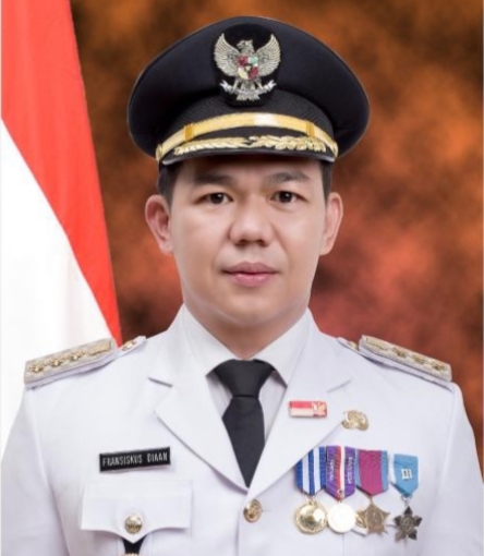 Bupati Kapuas Hulu Fransiskus Diaan