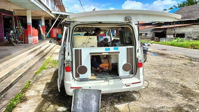Mobil pelayanan Samsat Keliling Putussibau