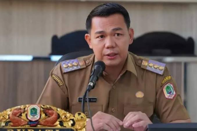 Bupati Kapuas Hulu Fransiskus Diaan 